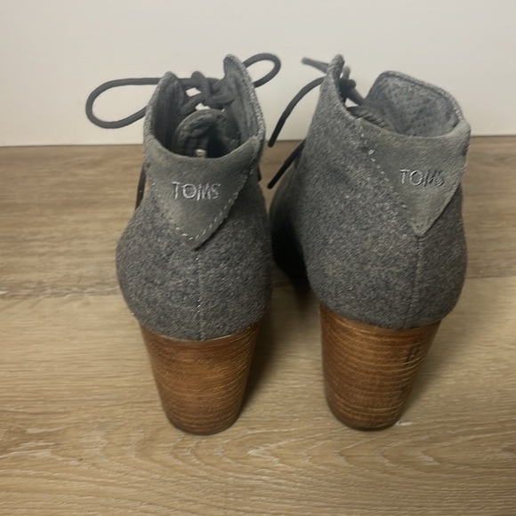 TOMS Lunata Gray Ankle Booties Sz 8 - Picture 3 of 8
